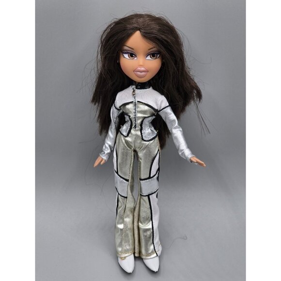 Bratz Play Sportz X-treme Skydiving Yasmin Doll‎ Original Outfit And Helmet - Picture 1 of 6